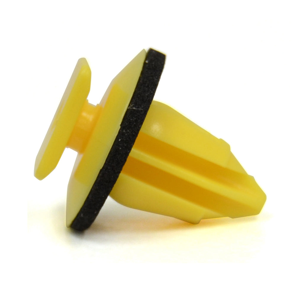 Door Garnish Retainer with Sealer